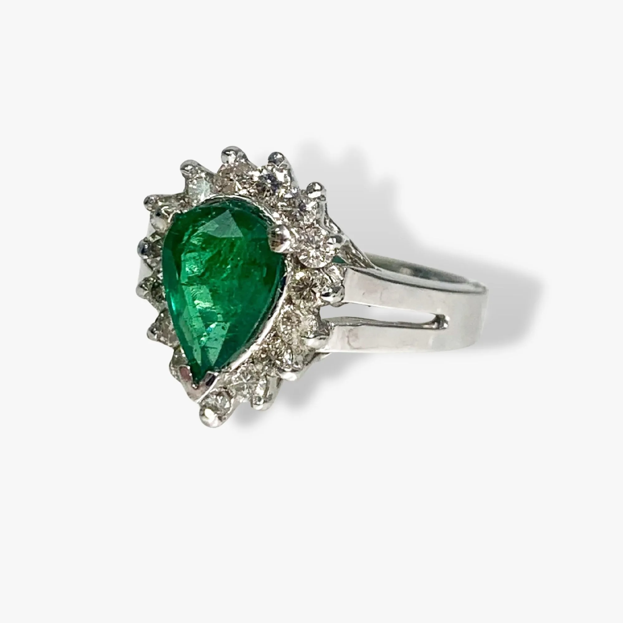 14k White Gold Pear-Shaped Emerald Diamond Halo Split Shank Vintage Ring