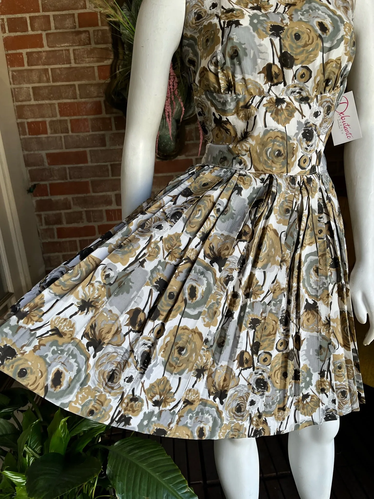 1960s Fall Florals Pleats Dress