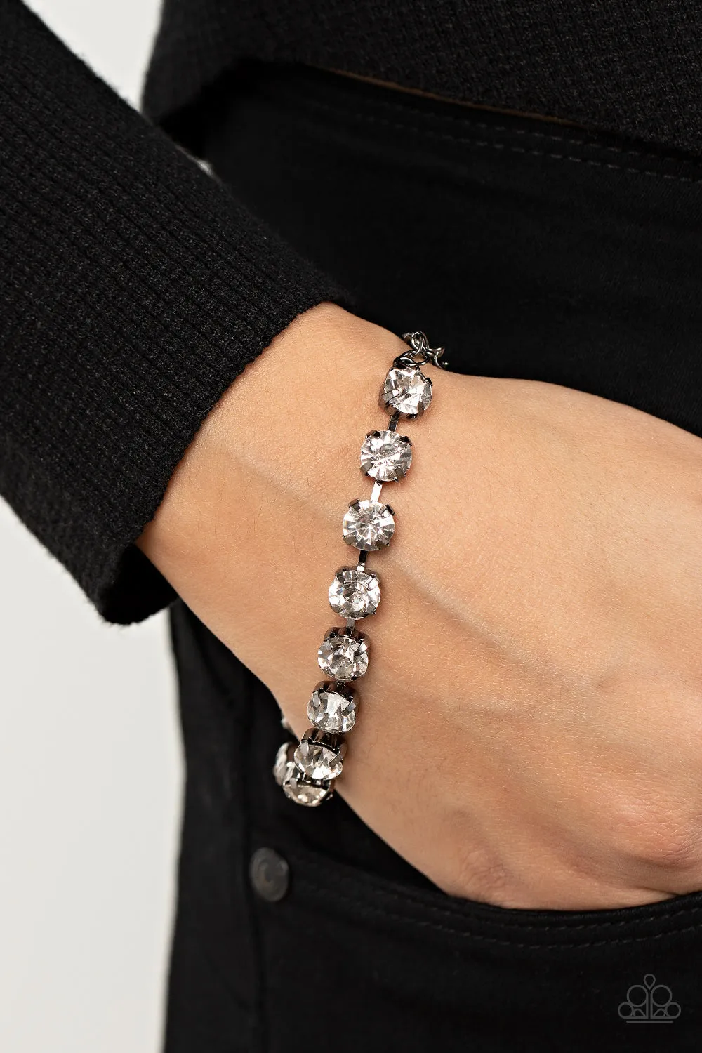 A-Lister Afterglow - Black Bracelet - Paparazzi Accessories