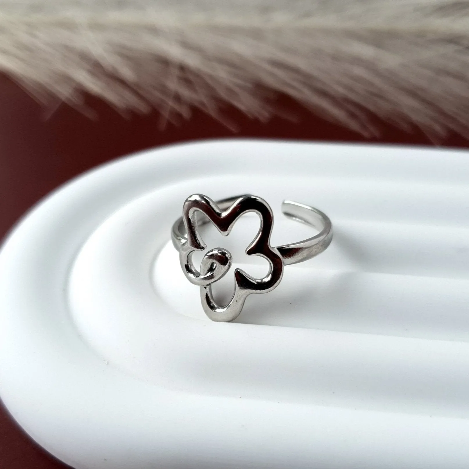 Flower power adjustable ring