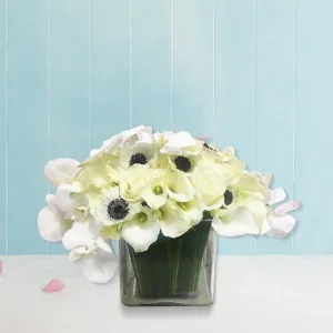 Glamorous White Flowers Vase