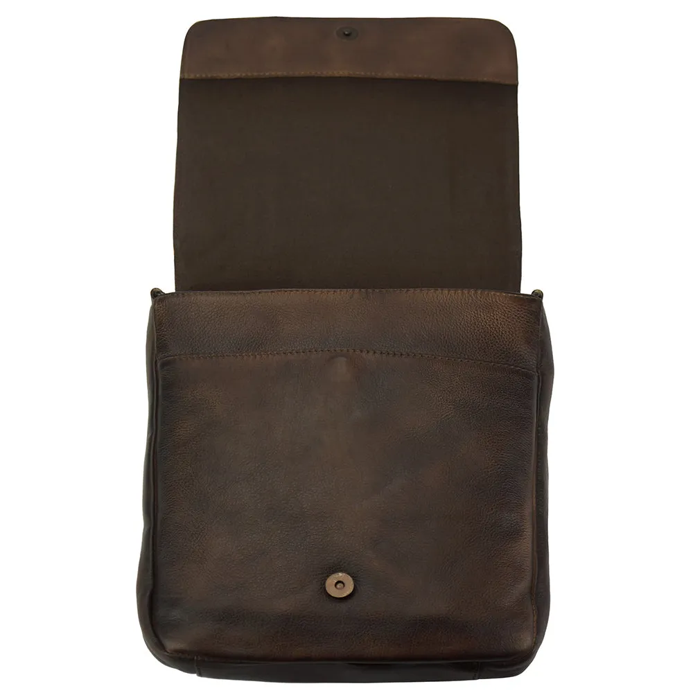 Igor Messenger Flap leather bag