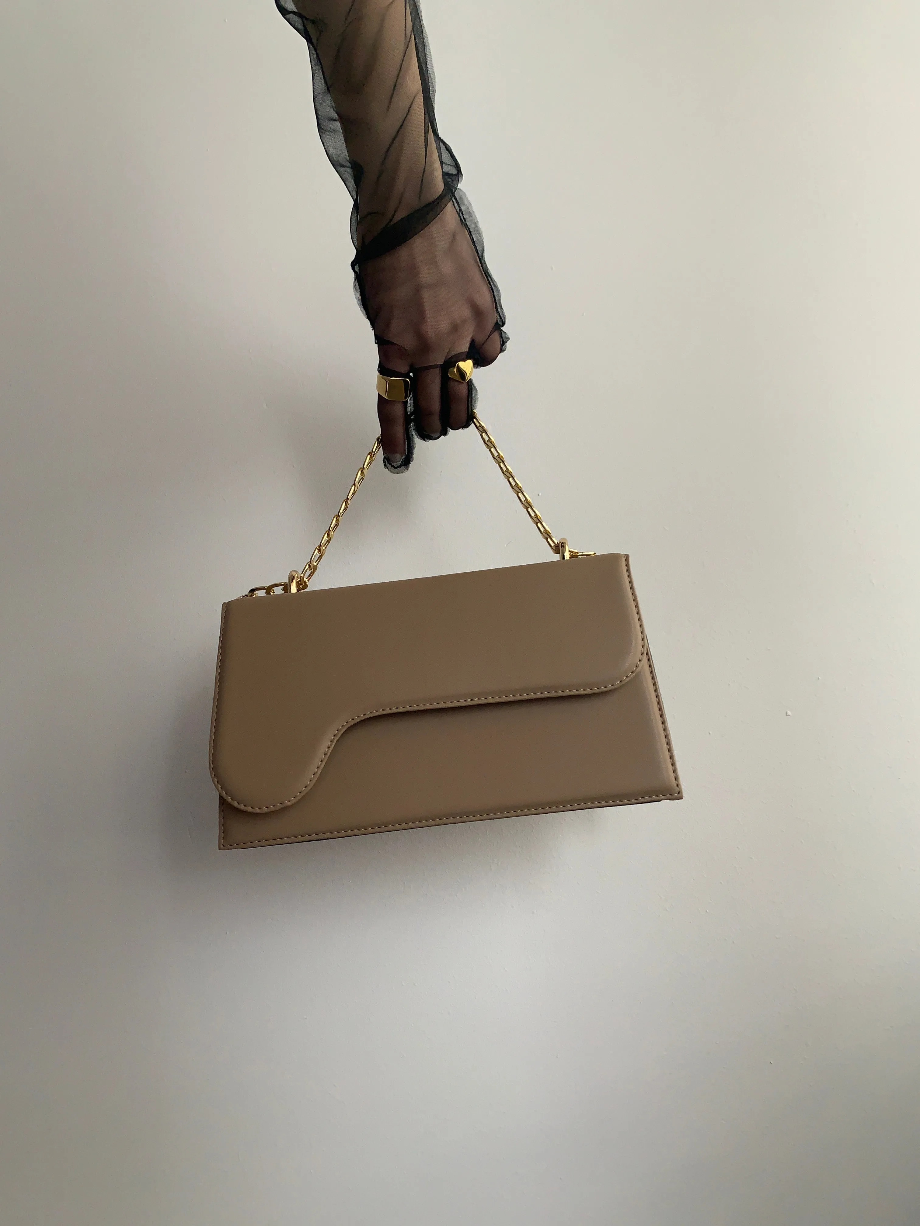 Leather chain handbag