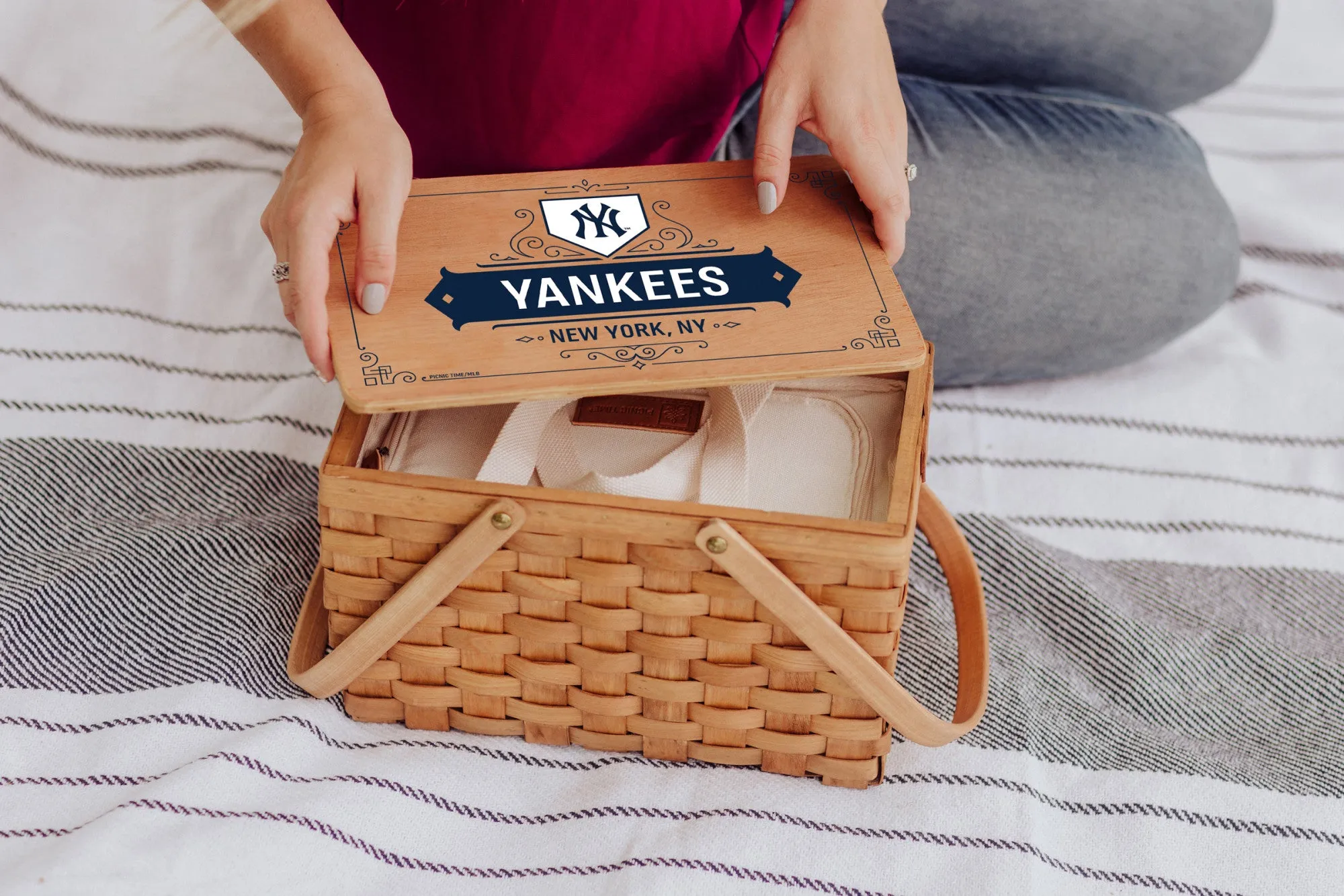 New York Yankees - Poppy Personal Picnic Basket