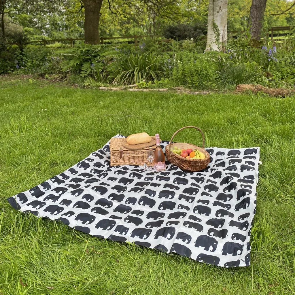 Picnic Blanket - GOLD BEES