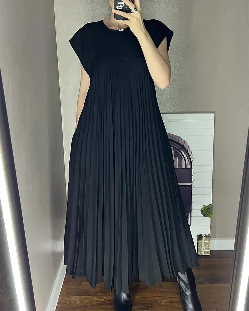 Sara Lee - Elegant and comfortable pleated dress