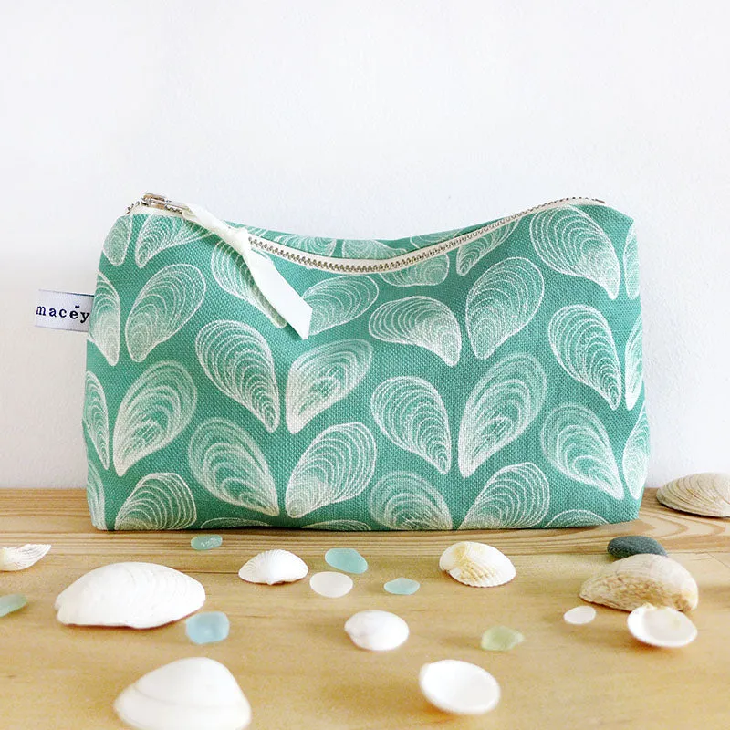 Sea Green Mussels Mid Pouch