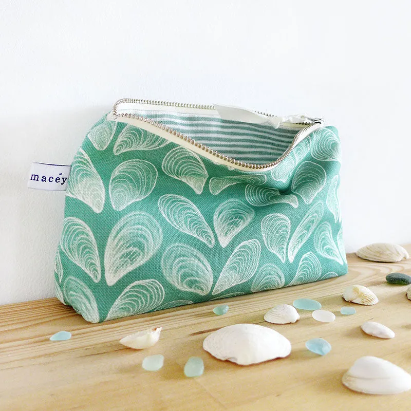 Sea Green Mussels Mid Pouch