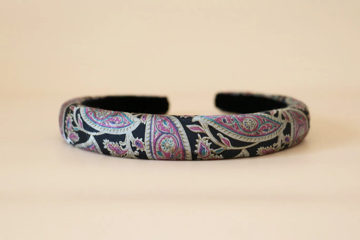 Slender Headband Black Paisley No Studs