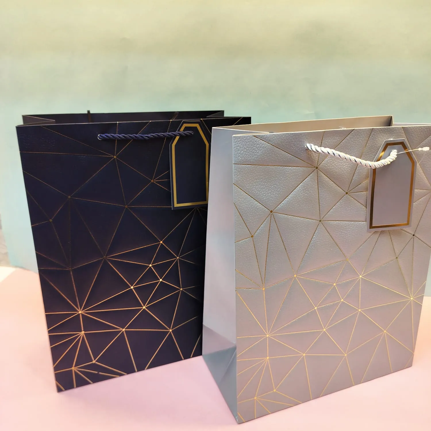 Stylish And Royal Gifting Paper Bag